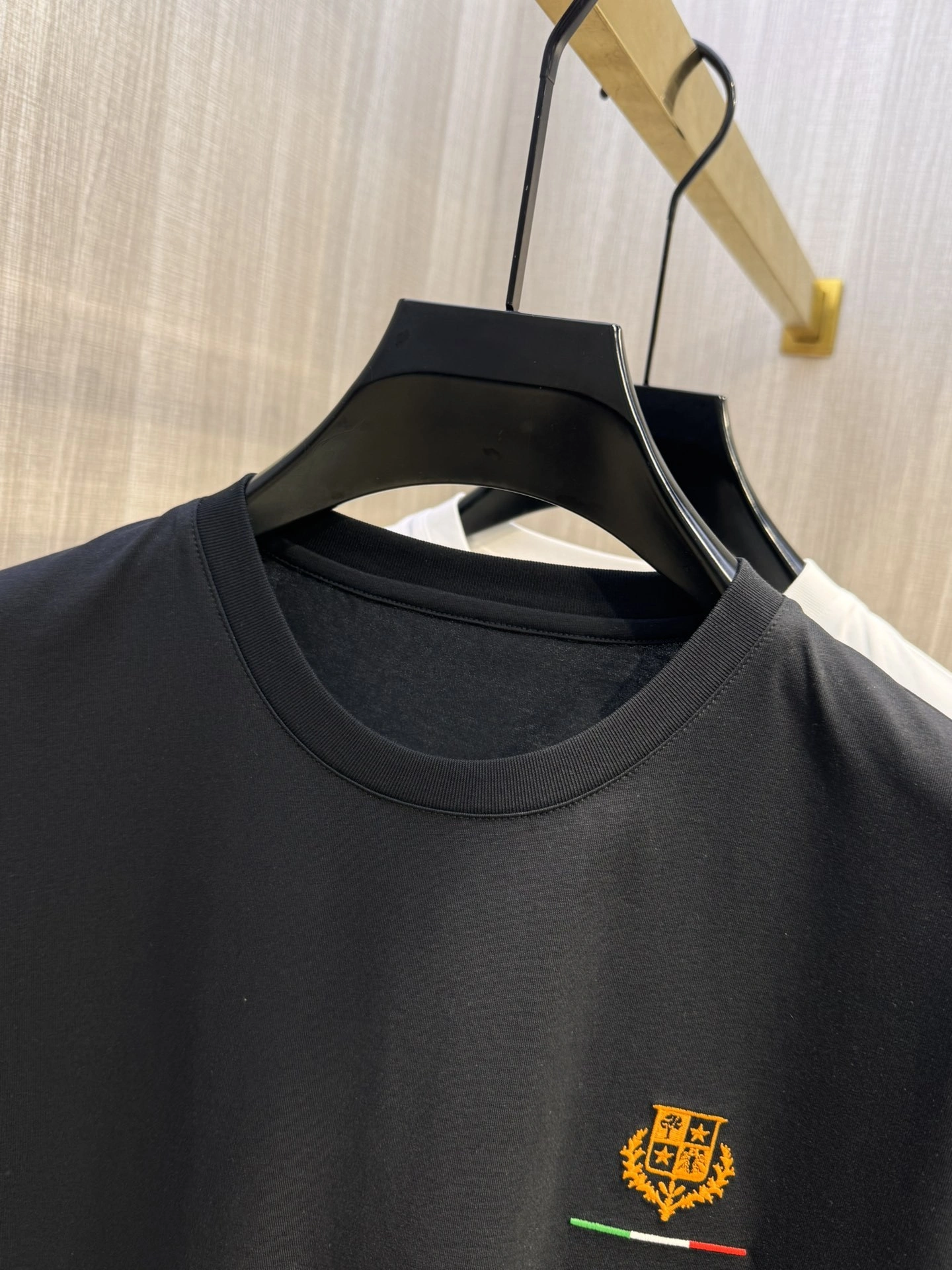 &wg.luxury- 8oro Pi191 embroidery 2Colour item:E-F355B1605-2